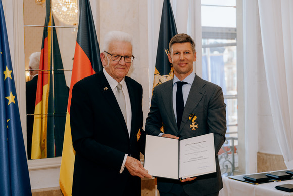 Ministerpräsident Winfried Kretschmann (links) und Thomas Hitzlsperger (rechts)