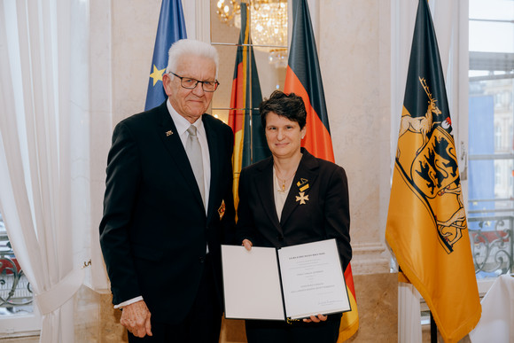 Ministerpräsident Winfried Kretschmann (links) und Tanja Gönner (rechts)
