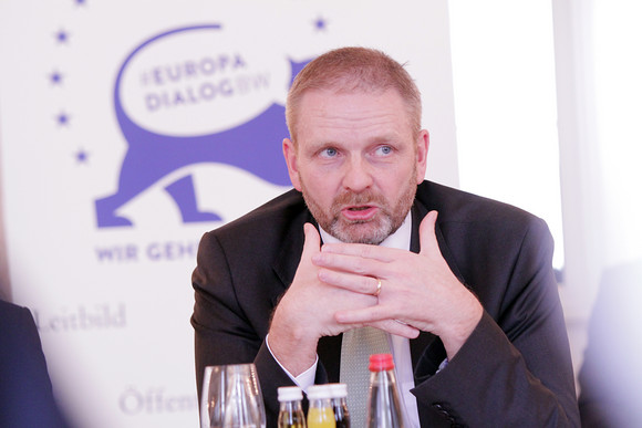 Europa Expertenforum zum Europadialog nimmt Arbeit auf Staatssekretär Volker Ratzmann