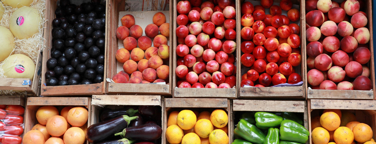 Auslage Obst- und Gemüsestand