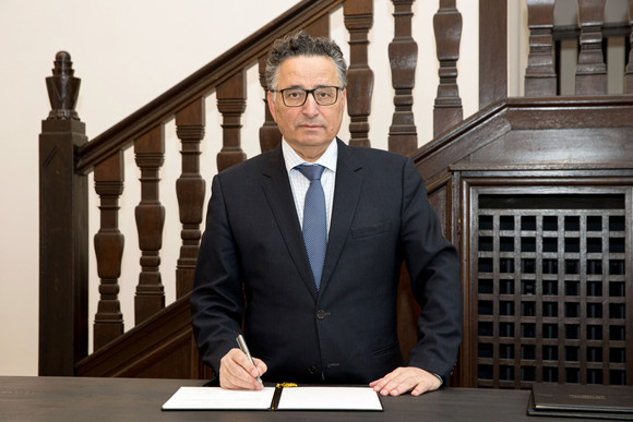 Vertragsunterzeichnung Schutz jüdischer Einrichtungen und Abwehr von Antisemitismus Rami Suliman, Vorsitzender der Israelitischen Religionsgemeinschaft Baden, bei der Vertragsunterzeichnung