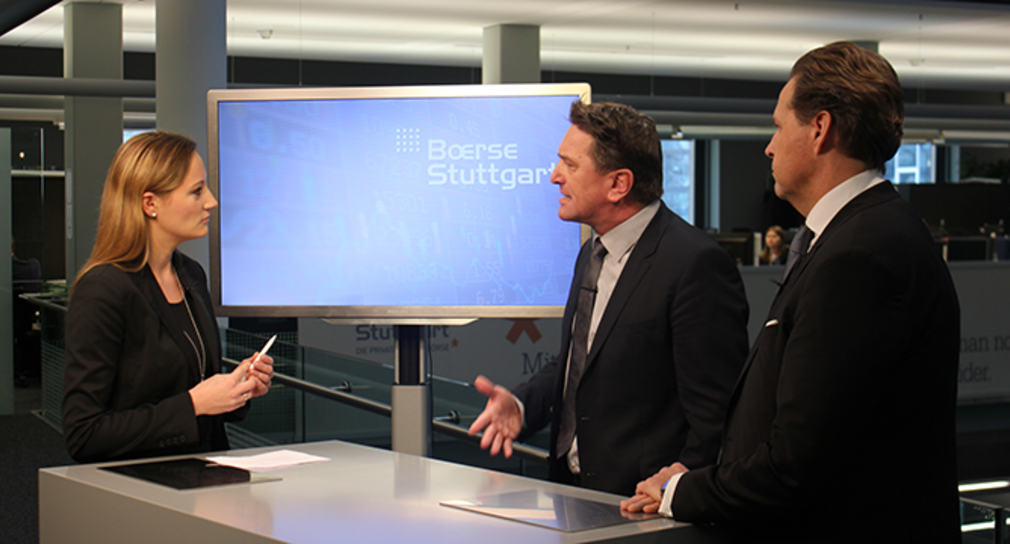 Sozial- und Integrationsminister Manne Lucha und Oliver Hans, Geschäftsführer der Baden-Württembergischen Wertpapierbörse GmbH im Interview mit Börse Stuttgart TV