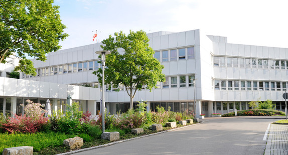 Gebäudeansicht der Klinik Kirchheim