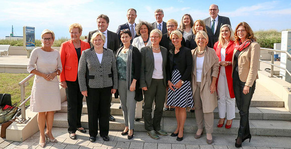 Gruppenbild der Gesundheitsministerkonferenz 2016 in Rostock-Warnemünde