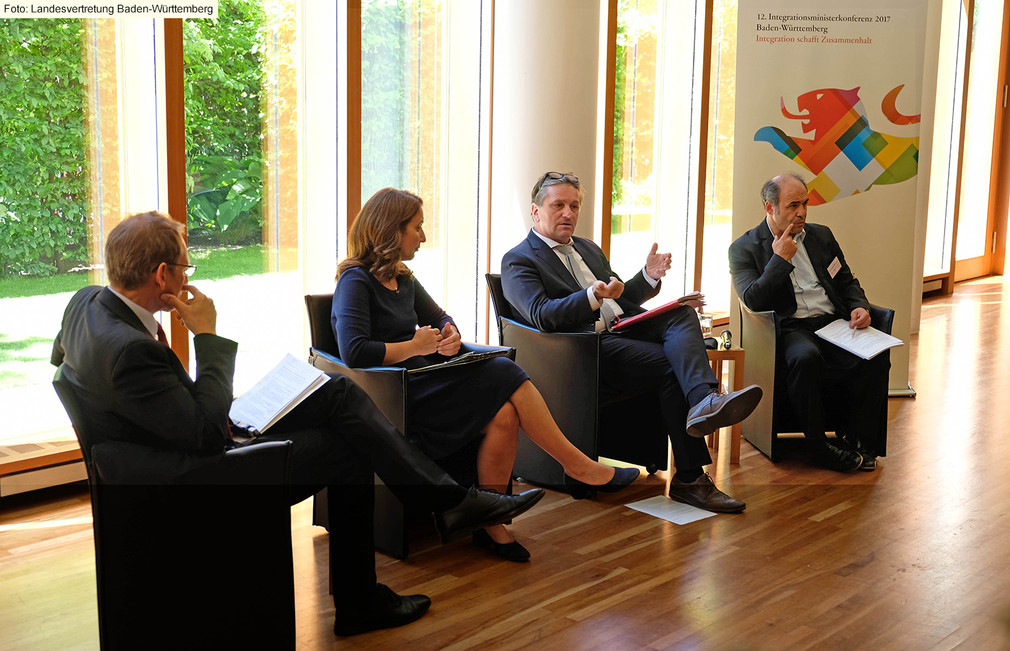 Sozial- und Integrationsminister Manne Lucha spricht in Diskussionsrunde bei Bund-Länder-Workshop am 2. Juni 2017 in Berlin