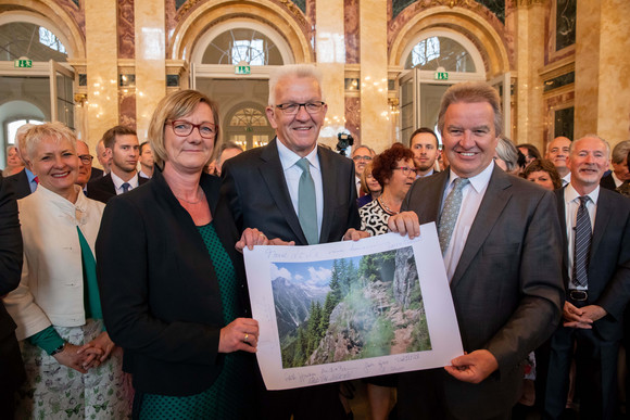 Empfang 70. Geburtstag von Ministerpräsident Winfried Kretschmann v.l.n.r.: Finanzministerin Edith Sitzmann, Ministerpräsident Winfried Kretschmann und Umweltminister Franz Untersteller
