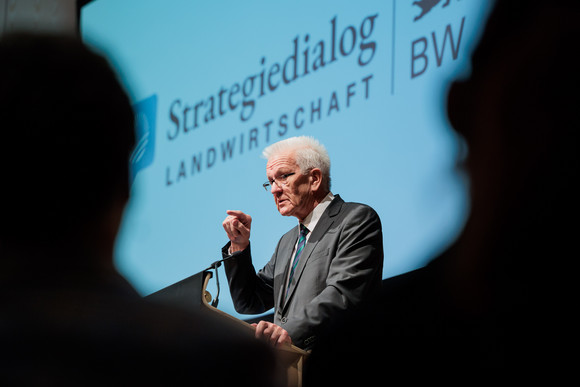 Landwirtschaft Auftakt des Strategiedialogs Landwirtschaft Begrüßung und Eröffnung durch Ministerpräsident Winfried Kretschmann