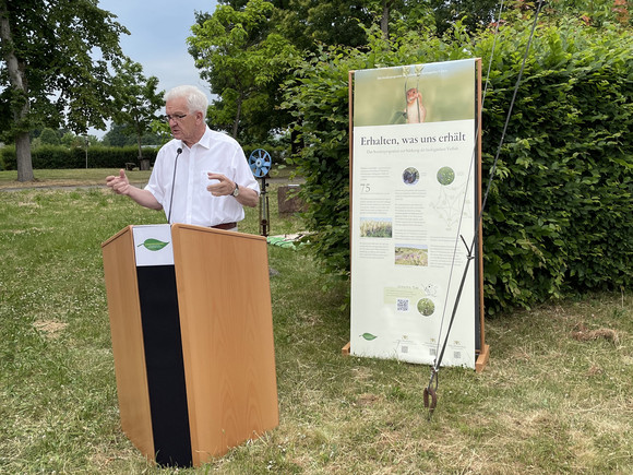 Biodiversität Rundreise zum Sonderprogramm zur Stärkung der biologischen Vielfalt Besichtigung von beispielhaften Projekten des Sonderprogramms zur Stärkung der biologischen Vielfalt