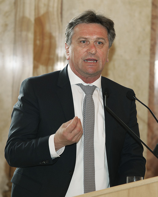 Integration Pakt für Integration mit den Kommunen unterzeichnet Sozial- und Integrationsminister Manne Lucha