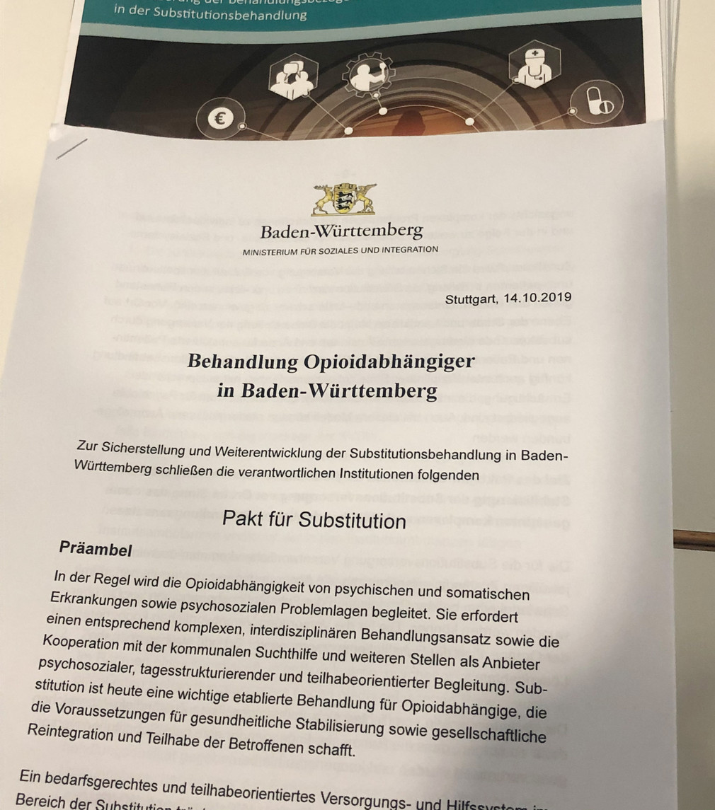 Titelseite des Pakts für Substitution mit Logo des Ministeriums für Soziales und Integration Baden-Württemberg