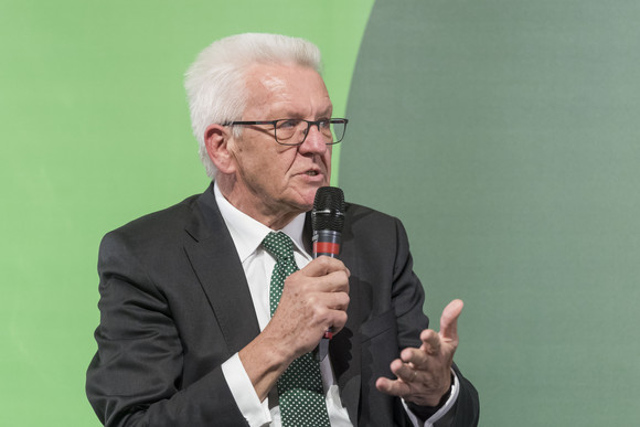 ZWISCHENBILANZ Nüchtern betrachtet erfolgreich – Kretschmann und Strobl in Stuttgart Ministerpräsident Winfried Kretschmann (Bild: Staatsministerium Baden-Württemberg)