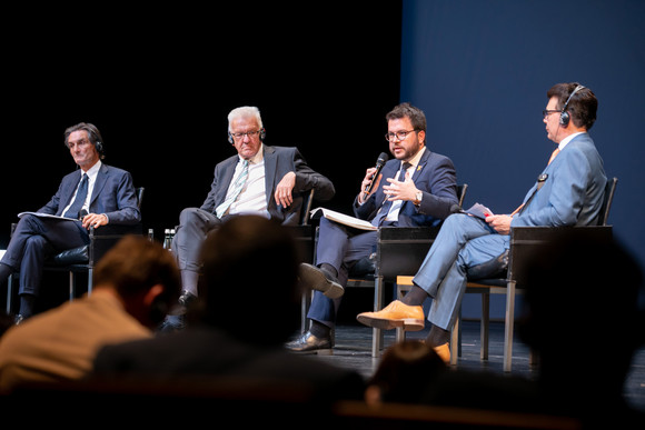 Europa 30 Jahre „Vier Motoren für Europa“ v.l.n.r.: Attilio Fontana (Präsident der Lombardei), Ministerpräsident Winfried Kretschmann und Pere Aragonès (Vize-Präsident Kataloniens)