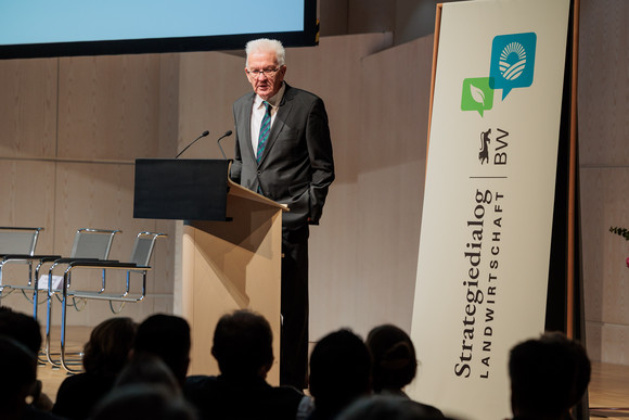 Landwirtschaft Auftakt des Strategiedialogs Landwirtschaft Begrüßung und Eröffnung durch Ministerpräsident Winfried Kretschmann
