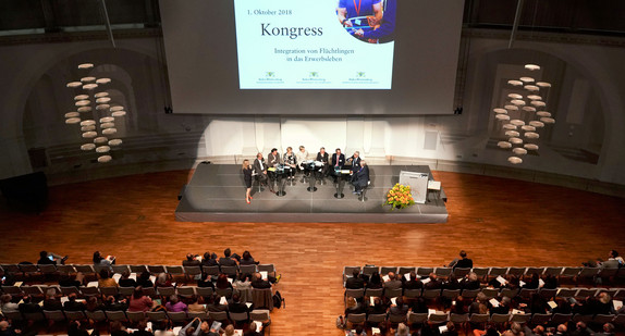 Voll besetzter Veranstaltungssaal im Haus der Wirtschaft in Stuttgart