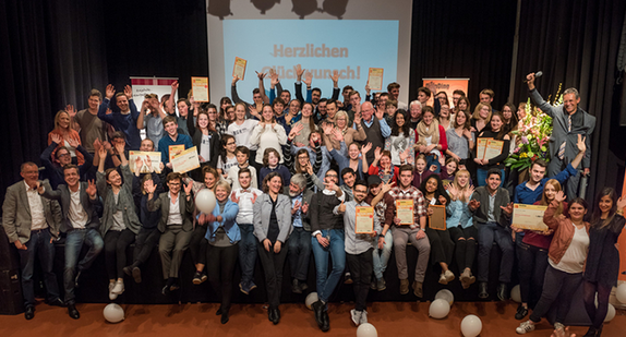 Gruppenfoto aller Preisträger (Foto: © Ministerium für Soziales und Integration Baden-Württemberg)