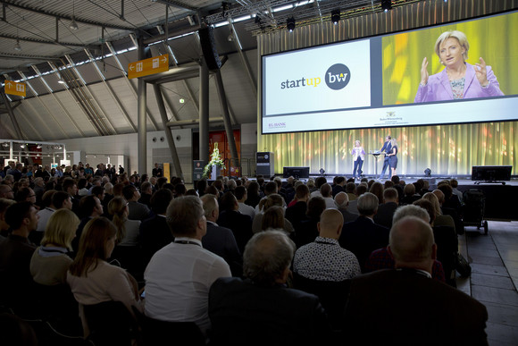 START-UP BW Start-up-Gipfel des Landes Programm auf der Hauptbühne