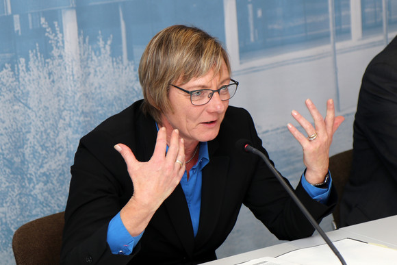 Pressekonferenz Regierungsentwurf des Landeshaushalts 2017 vorgestellt Finanzministerin Edith Sitzmann