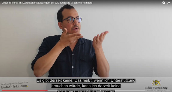 Screenshot aus Video zeigt Benjamin Gutwein vom Taubblindenverein Baden-Württemberg