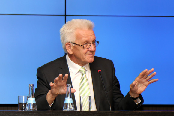 Pressekonferenz Konsequenzen aus der Sperrung der Rheintalbahnstrecke Ministerpräsident Winfried Kretschmann