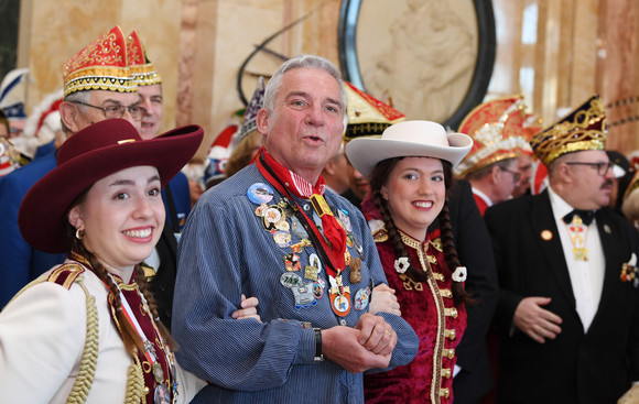Fastnacht Empfang für Karnevals- und Fasnachtsvereine Innenminister Thomas Strobl (Mitte) beim Empfang für die Karnevals- und Fasnachtsvereine des Landes