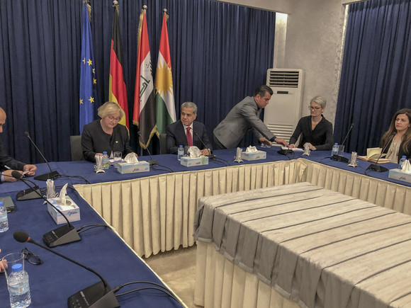 Delegationsreise Besuch in der Autonomen Region Kurdistan-Irak Politisches Gespräch mit dem Direktor des Departements für Auswärtige Beziehungen der Autonomen Region Kurdistan Minister Falah Mustafa Bakir.