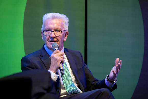 ZWISCHENBILANZ Nüchtern betrachtet erfolgreich – Kretschmann und Strobl in Singen Ministerpräsident Winfried Kretschmann (Bild: Staatsministerium Baden-Württemberg)