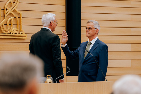 Vereidigung von Rudi Hoogvliet, Staatssekretär für Medienpolitik und Bevollmächtigter des Landes beim Bund