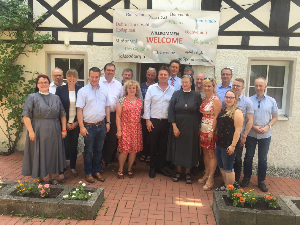 Minister Manne Lucha besucht das Integrationszentrum der Stadt Weingarten im Kreis Ravensburg
