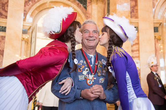 Fastnacht Empfang für Karnevals- und Fasnachtsvereine Empfang für die Karnevals- und Fasnachtsvereine des Landes