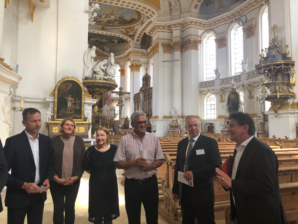 Minister Manne Lucha besucht Klosterkirche St. Martin in Ulm