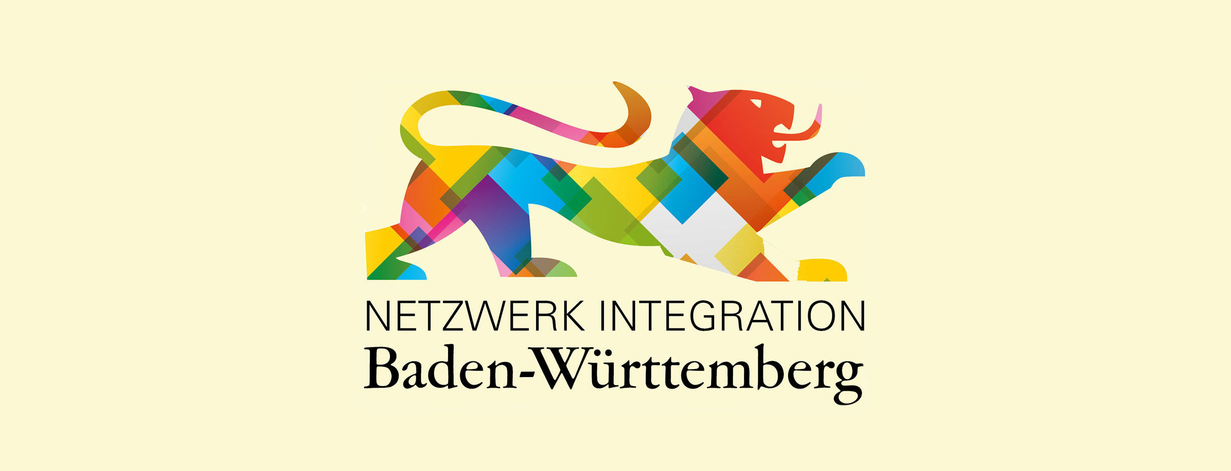 Bunter Löwenumriss mit Slogan "Netzwerk Integration Baden-Württemberg"